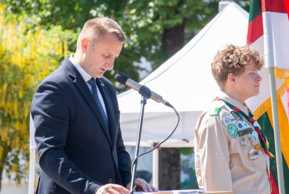 0002_akcija-atminties-nei6tremsi-liubov-yarmoshenko-nuotr-1_1749913981-35d79981e99cafaf8f159d5d9d6f7db7.jpg