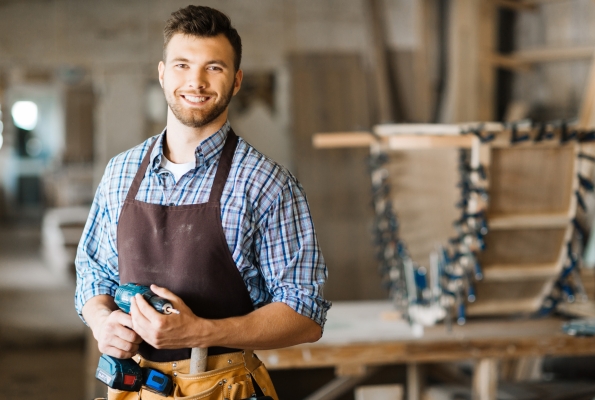 0002_smiling-craftsman-with-electric-drill-m_1752556644-04fc0bdcbb290bd86a729cefb8436e47.jpg