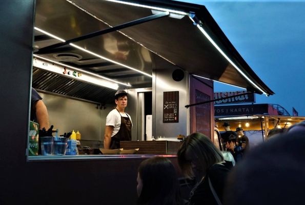 0006_siauliu-dienos-782-foodtruck-arturo-jasaicio-nuotr_1536823455-b4e0421d569b65745cb778b9b9b5937a.jpg